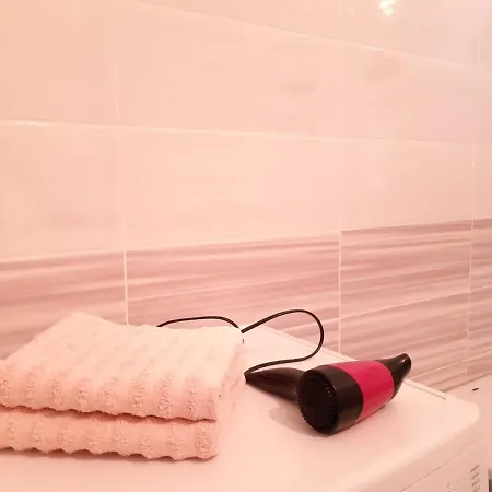 Apartment Комфортная 2-Х Комнатная Квартира Возлеметро *